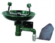 Lavaocchi DILUVIO® a flusso aerato, azionamento con valvola a chiusura manuale a mezzo di push laterale. Vaschetta in polipropilene, montaggio a parete. Colore verde. Marchio CE  Lavaocchi DILUVIO® a flusso aerato, azionamento con valvola a chiusura manuale a mezzo di push laterale. Vaschetta in polipropilene, montaggio a parete. Colore verde. Marchio CE
