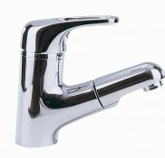 Miscelatore da bordo lavabo, monocomando con maniglia a presa facilitata e bocchello estraibile. Corpo in ottone cromato lucido.  Miscelatore da bordo lavabo, monocomando con maniglia a presa facilitata e bocchello estraibile. Corpo in ottone cromato lucido.