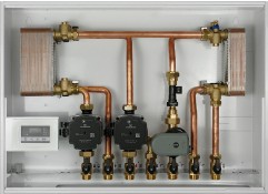 NOVABOX 520 - Modulo di separazione idraulica con gestione circuito di riscaldamento e sanitario istantaneo, con 2 circolatori. Copre le funzioni idrauliche di: - Trasporto dell'energia provenien[...]
