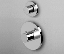 Parte esterna per DOCCIA incasso TERMOSTATICO da 1/2, con rubinetto d'arresto. Parte esterna per DOCCIA incasso TERMOSTATICO da 1/2, con rubinetto d'arresto.