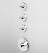 Parte esterna per DOCCIA incasso TERMOSTATICO da 1/2, con 3 rubinetti d'arresto.  Parte esterna per DOCCIA incasso TERMOSTATICO da 1/2, con 3 rubinetti d'arresto.